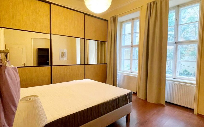 5.District,Between Kálvin tér & Astoria,2 rooms+Living room with 2 Bathrooms